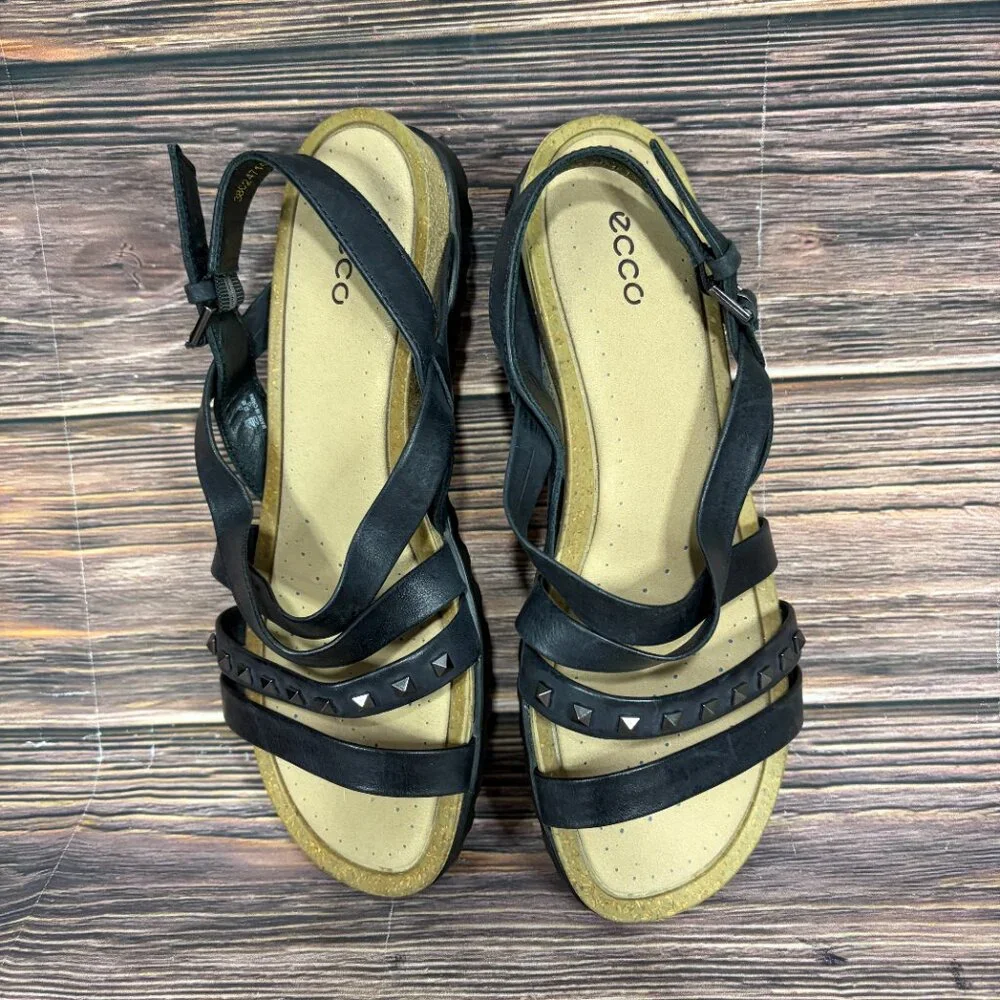 Ecco Women's Dagmar‎ Cross Black Leather Studded Sandals Size 7.5